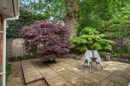 1300549-27-68371b...