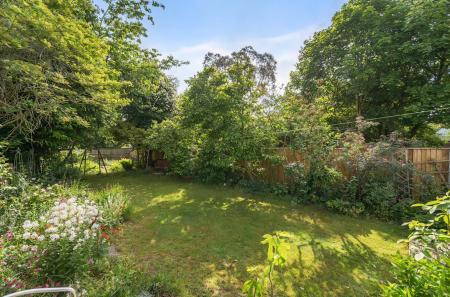 1304471-7-684008b...