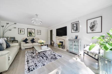 1300097-10-686bea...