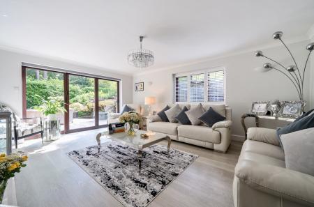 1300097-23-686bee...