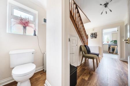 1331533-25-688925...