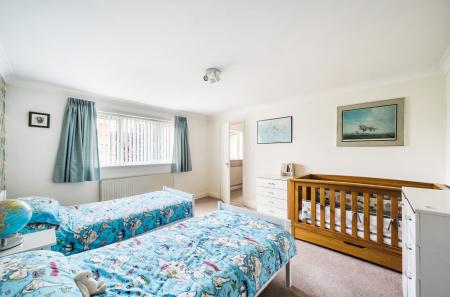 1331533-17-688925...