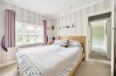 1320761-3-68793ec...