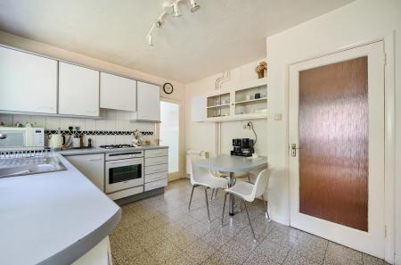 1331711-1-688cb8d...