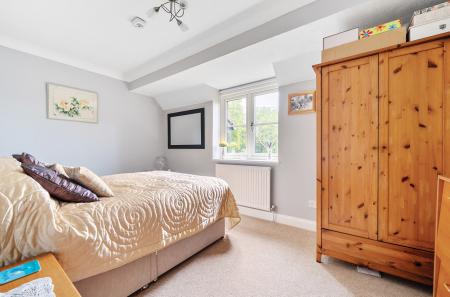 1333224-17-6890c1...