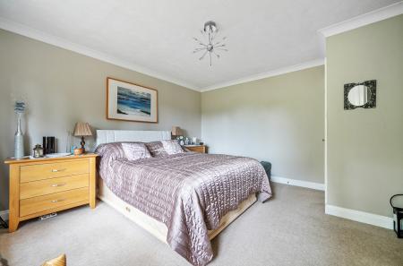 1333224-16-6890c1...