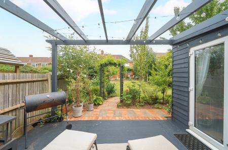 1335299-23-6894fb...