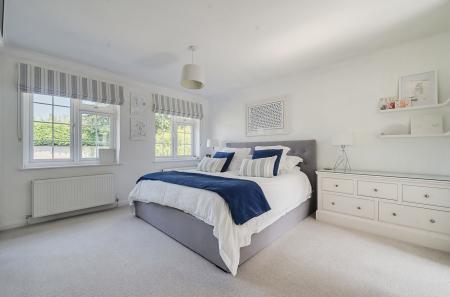 1336934-10-689b53...