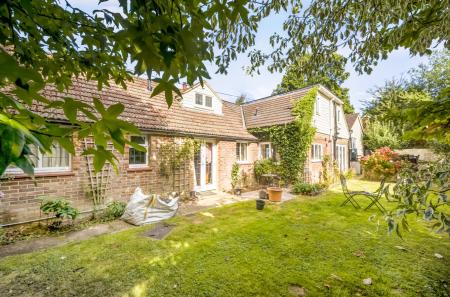 1344180-4-68af2a1...