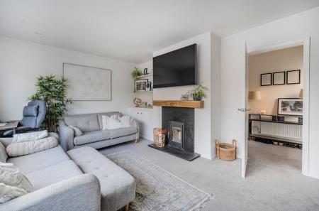 1347392-13-68b5c6...