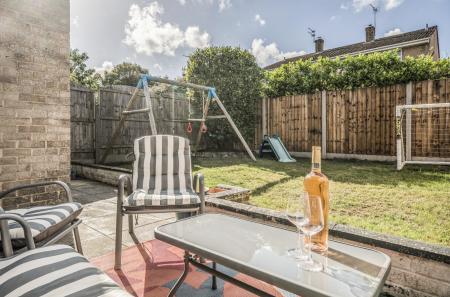 1347392-4-68b5c56...