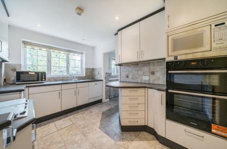 1343712-6-68a834d...