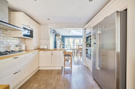 1343002-11-68a8c8...