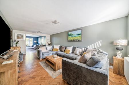 1343002-18-68a8c9...