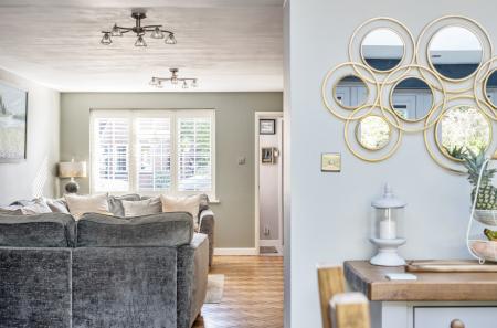 1343002-6-68a8c88...