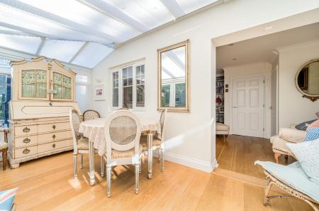 1348827-10-68da50...