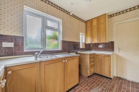 1360371-6-68de3d5...