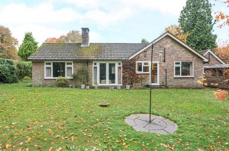 1375227-32-690b29...