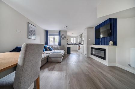 1375600-18-69145f...