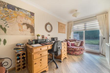 1381173-21-691af9...