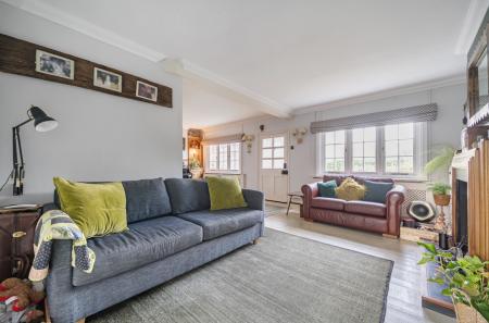 1384343-9-6925b14...