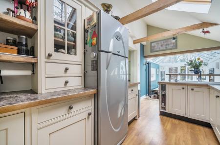 1384343-6-6925b13...