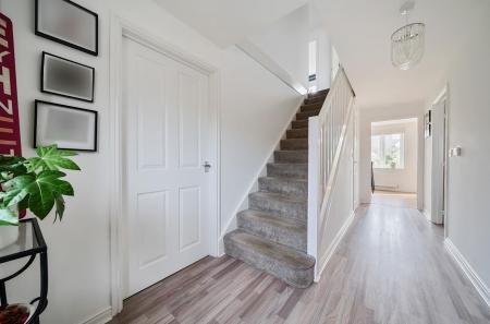 Hyton Drive deal for rent- hallway