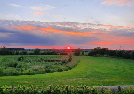 Preston Meadows 5 Bedroom Detached Property - Exte