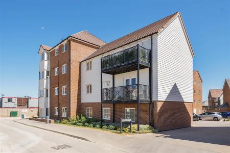 Pictor Drive 2 bedroom flat for sale by Guildcrest
