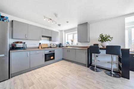Pictor Drive 2 bedroom flat for sale by Guildcrest