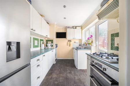 St Benets Road for sale by Guildcrest Estates - ki