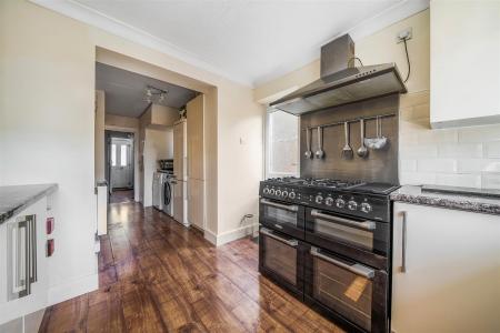 Gordon Road for Sale by Guildcrest Estates - kitch