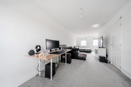 3 bedroom house for sale in Saxon Square Ramsgate