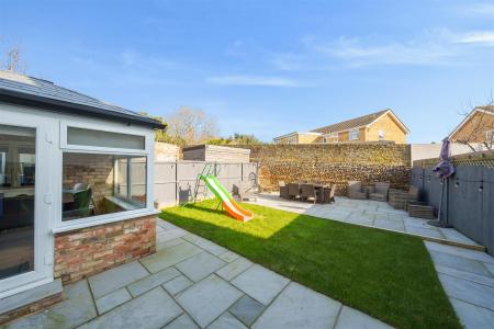 Homestead village Ramsgate, 3 bed room end of terr