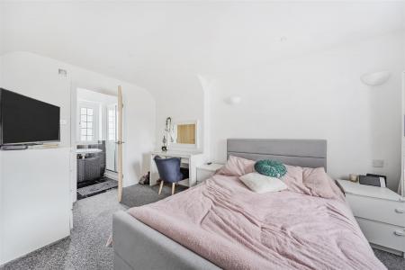 Homestead village Ramsgate, 3 bed room end of terr