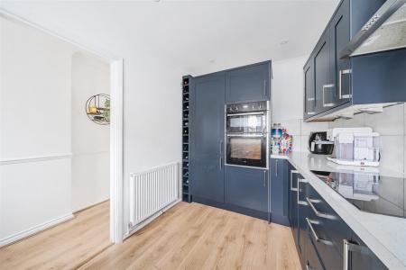 Homestead village Ramsgate, 3 bed room end of terr