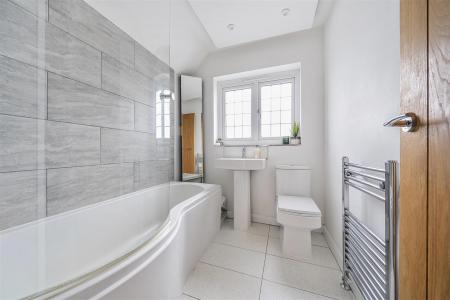Homestead village Ramsgate, 3 bed room end of terr