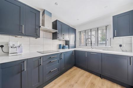 Homestead village Ramsgate, 3 bed room end of terr