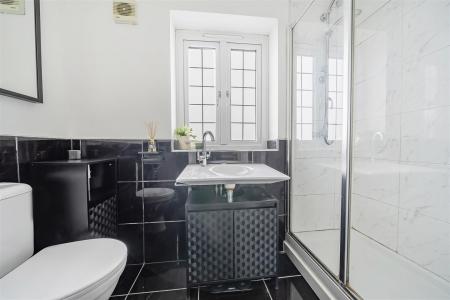 Homestead village Ramsgate, 3 bed room end of terr
