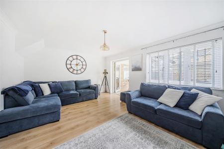 Homestead village Ramsgate, 3 bed room end of terr