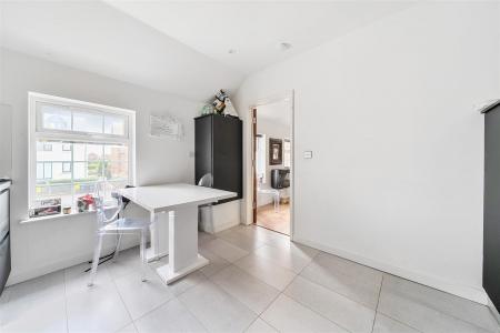 1 Bedroom Flat for sale in Westgate by Guildcrest