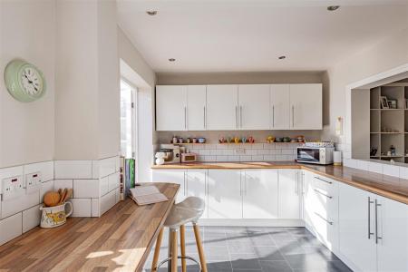 Guilton, Ash, bedroom semi detached home for sale