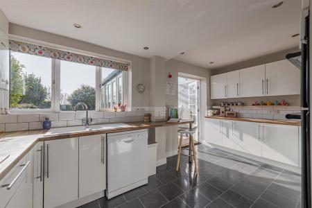 Guilton, Ash, bedroom semi detached home for sale