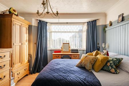Orchard Road, Westbrook - 4 bedroom semi detached