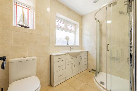 2 bedroom bungalow for sale in Margate by Guildcre