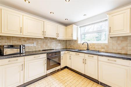 Mill Field Broadstairs. 3 bedroom bungalow for sal