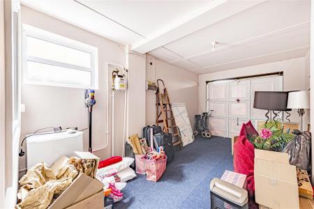 Mill Field Broadstairs. 3 bedroom bungalow for sal