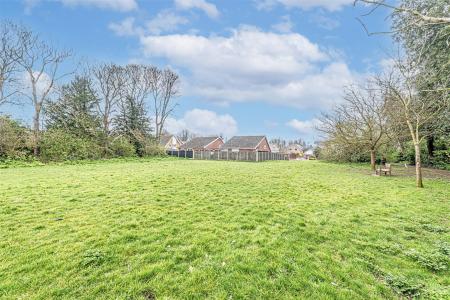 Mill Field Broadstairs. 3 bedroom bungalow for sal
