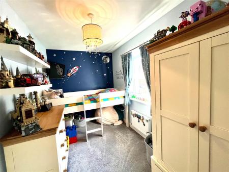 Cheney Road Misnter, 3 bed end-terrace for sale by