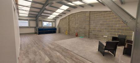 Industrial Unit in Manston for sale by Guildcrest